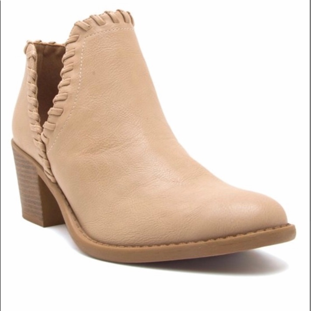 Beige Whipstitch Tobin Bootie Size 8